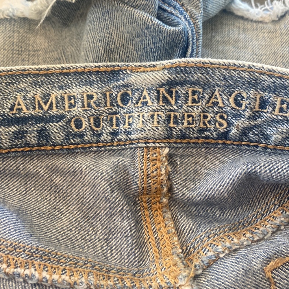🌴 BUNDLE 5 FOR $25! 
AEO Sz 4 Jean depressed shorts button fly - Picture 6 of 8